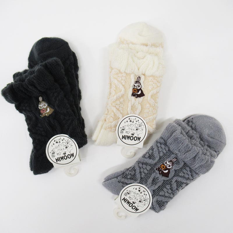 MOOMIN ロークルーふわふわニット ミイ刺繡アラン